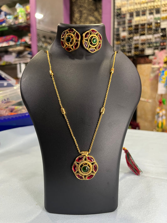Antique Chain With Pendant Set