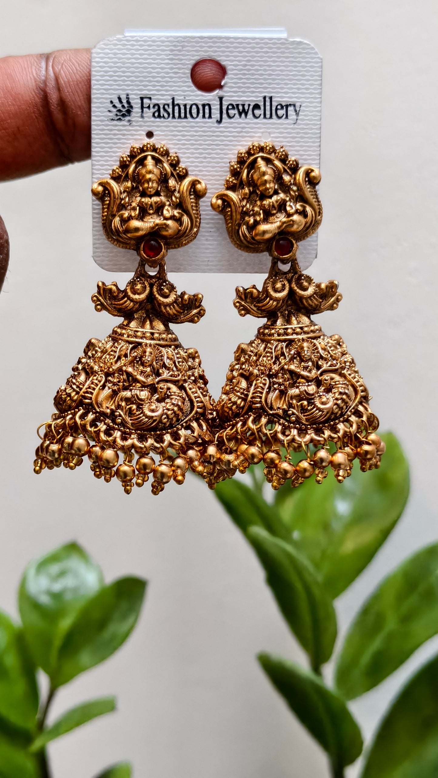 Antique Jimikki