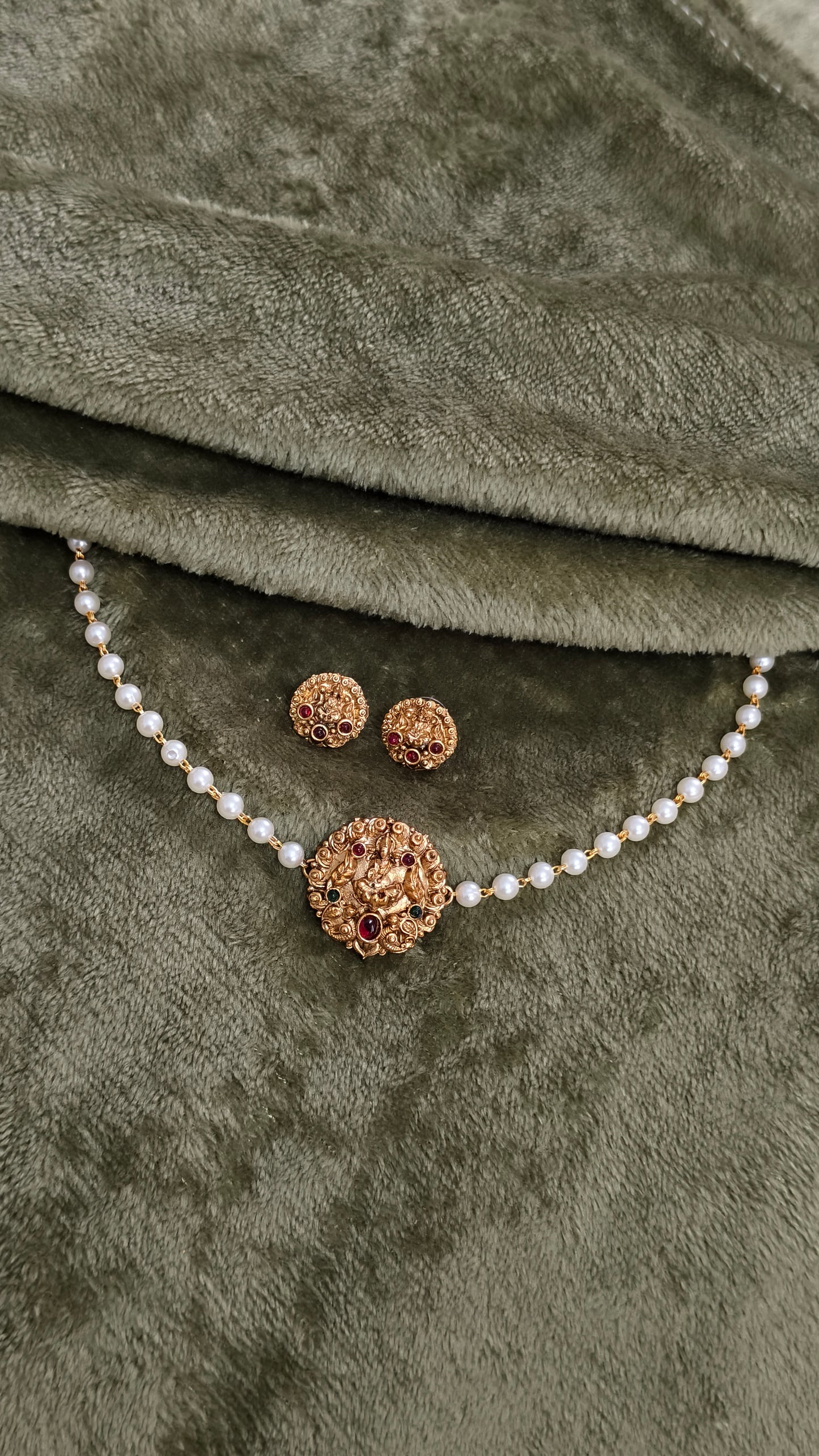 Choker Set