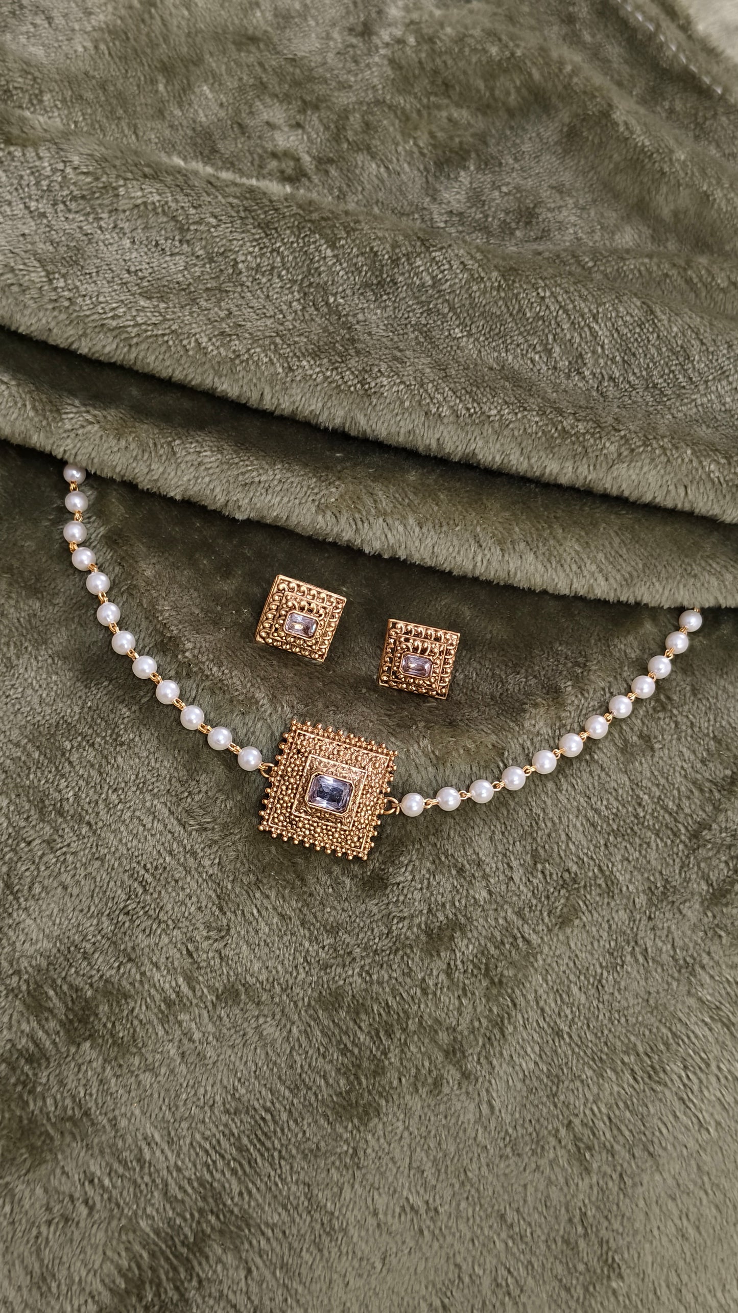 Choker Set