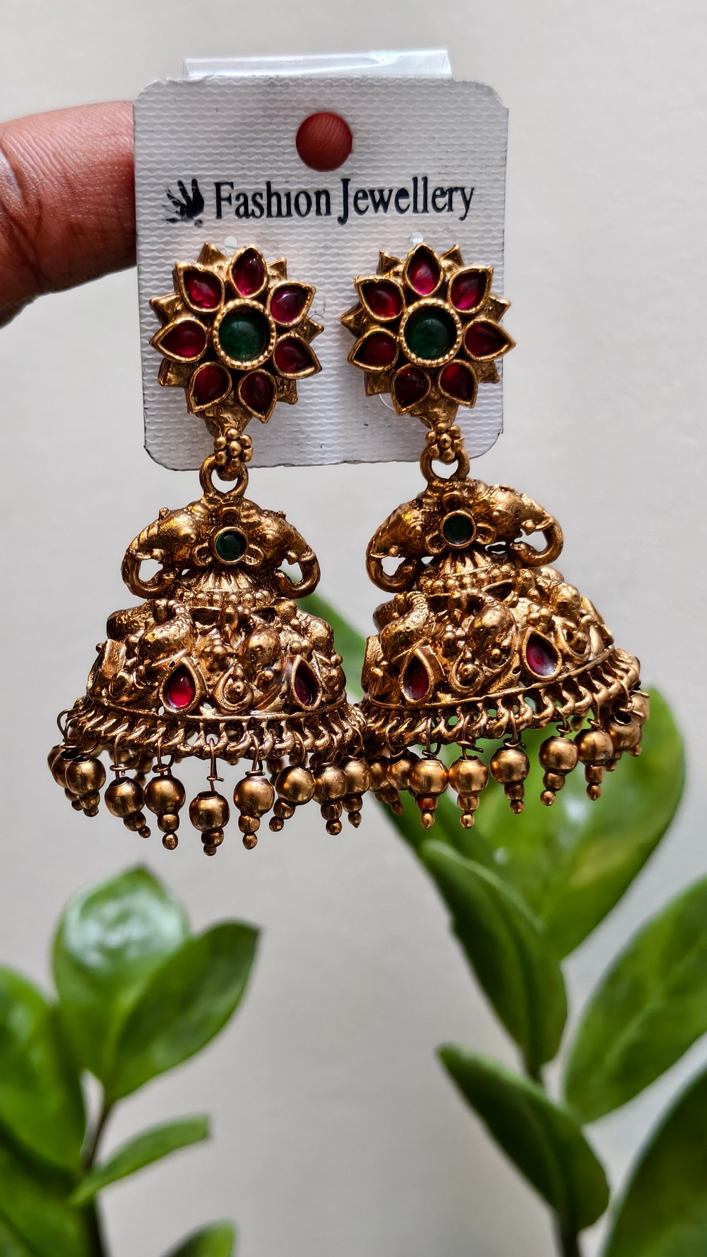 Antique jimikki