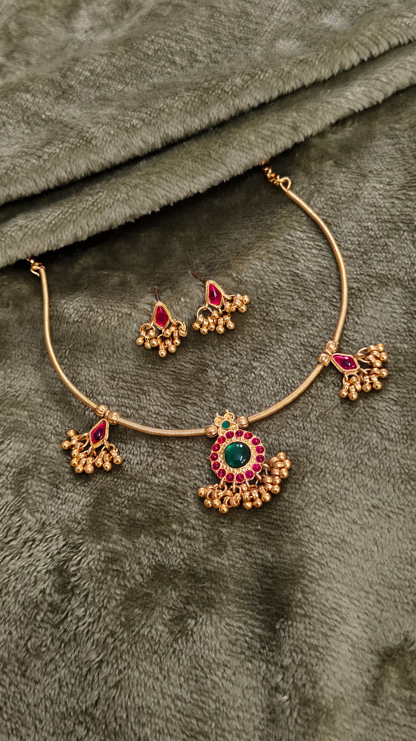 Necklace Set
