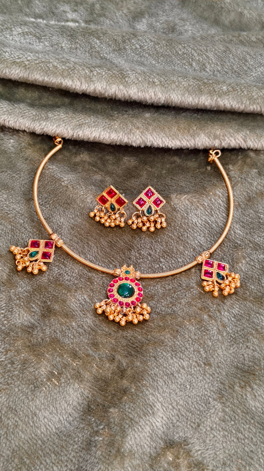 Necklace set