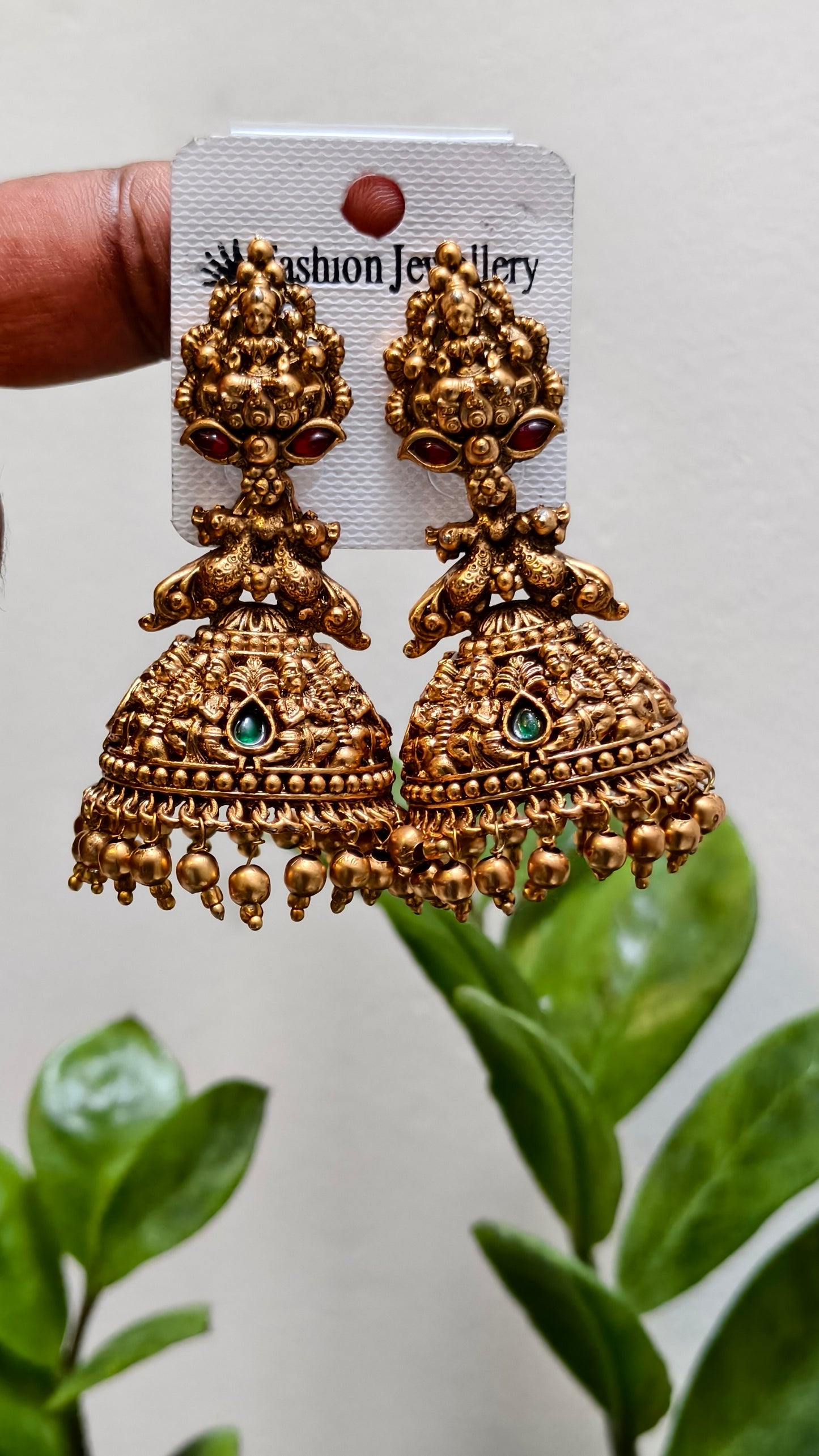 Antique Jimikki